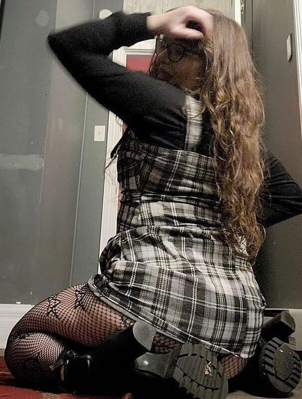 BBW punk goth geek nerd trentenaire veronica minx (minxveronica)