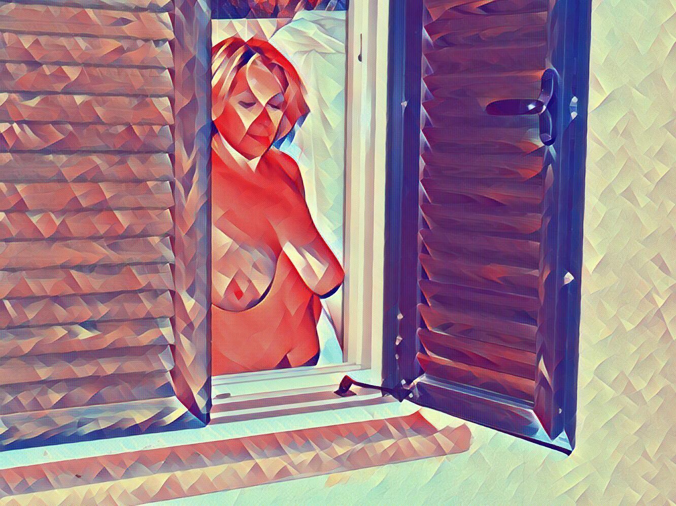 filles chaudes dans les fenêtres
