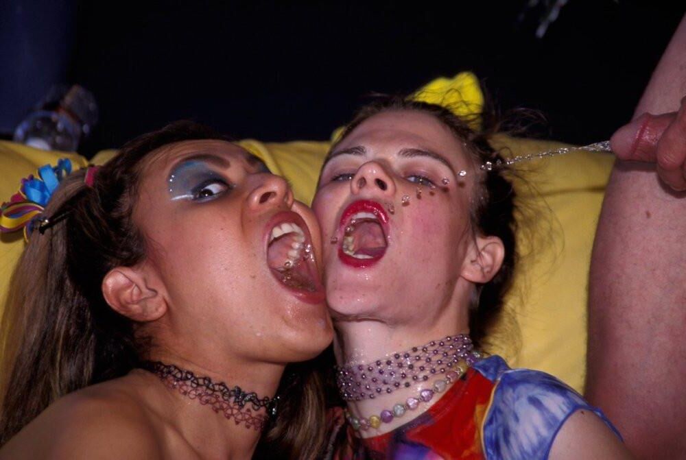 Piss drinking (includes art)