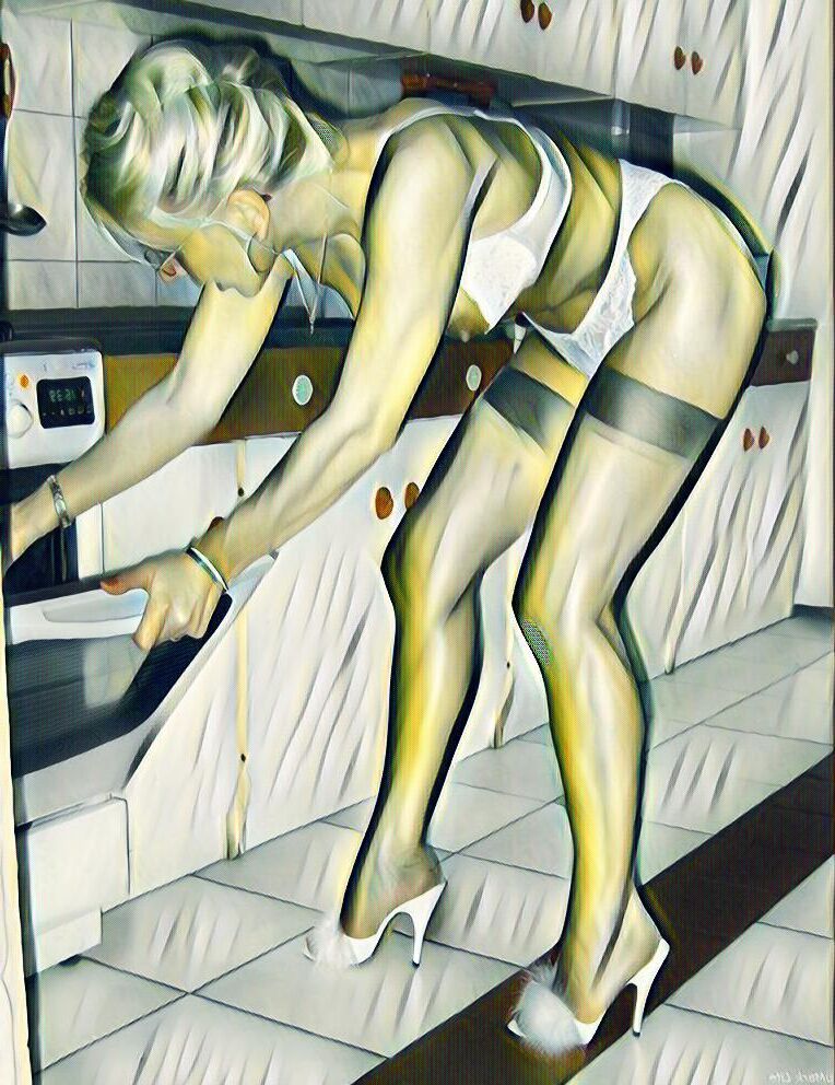 Hot ladies in the Kitchen#