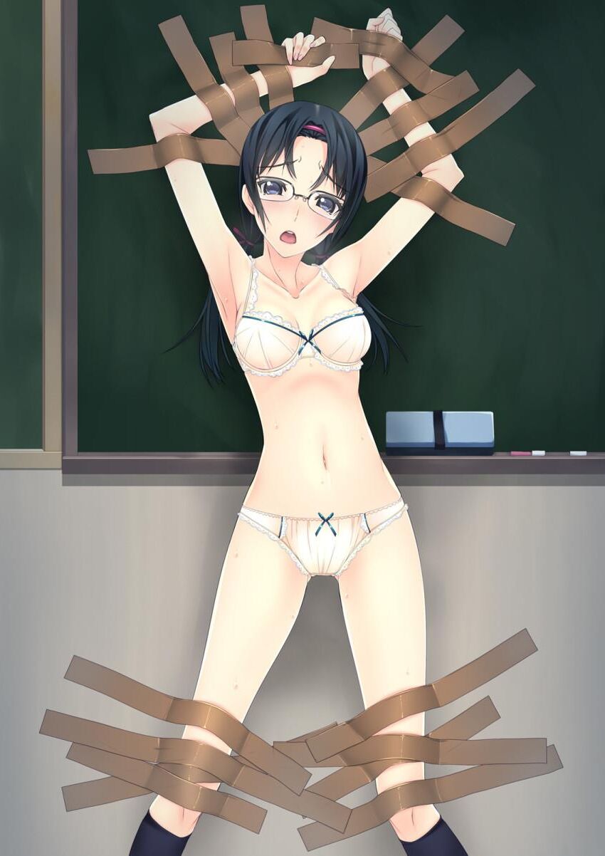Helpless girls prepared for the public use | Hentai Gallery