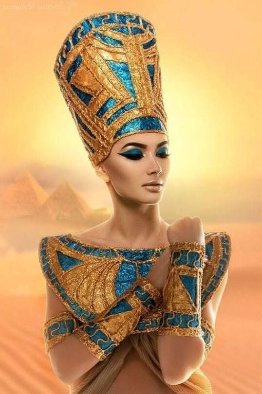 Vadias Badass Nefertiti