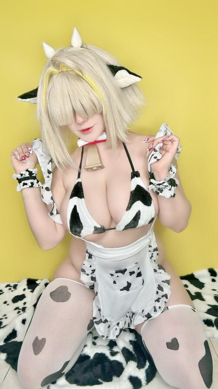Nikke Cow Elegg Cosplay