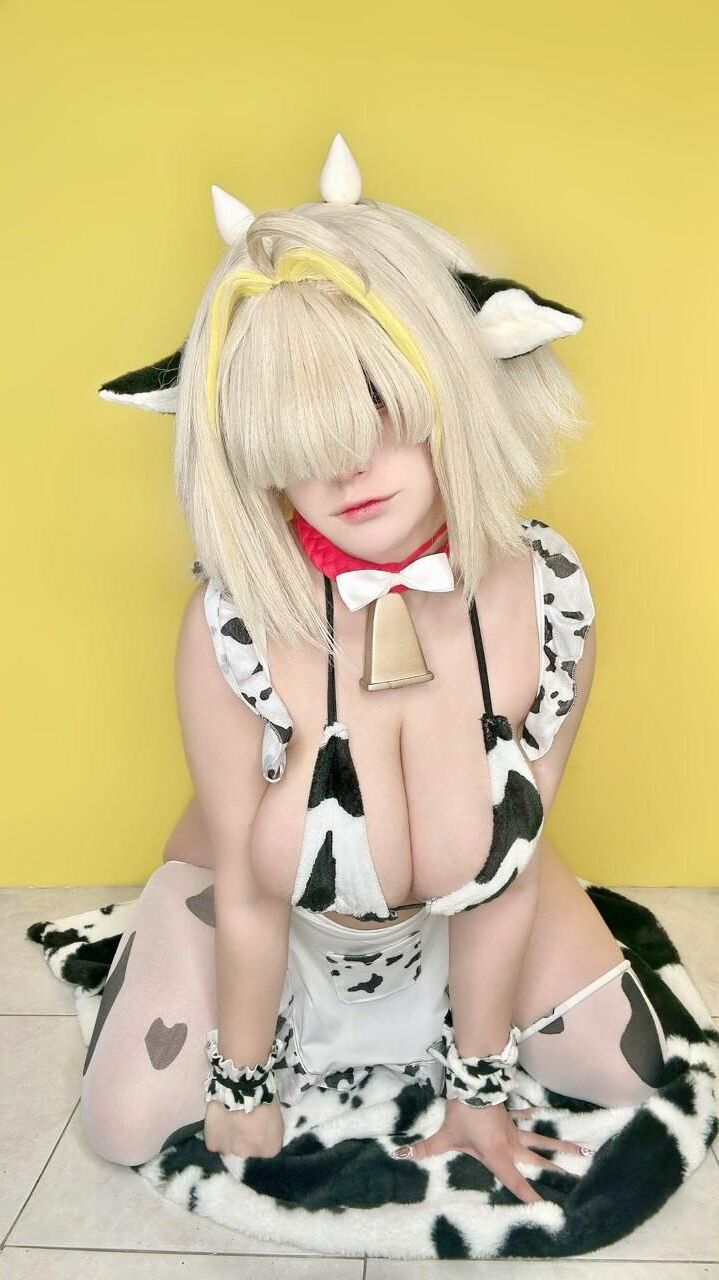 Nikke Cow Elegg Cosplay