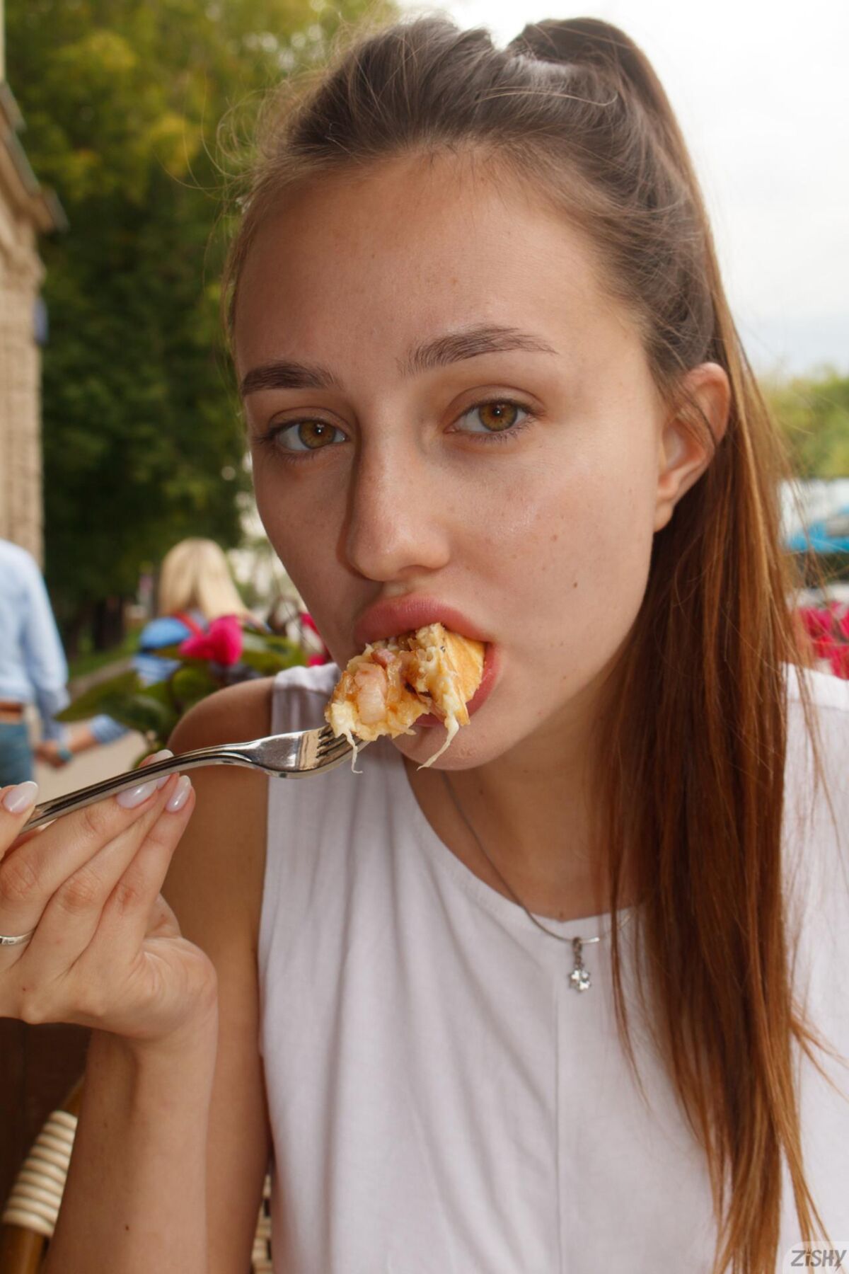 Ира с