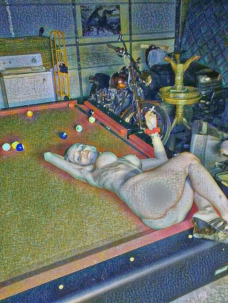 Люблю обнаженных девушек в Pooltable