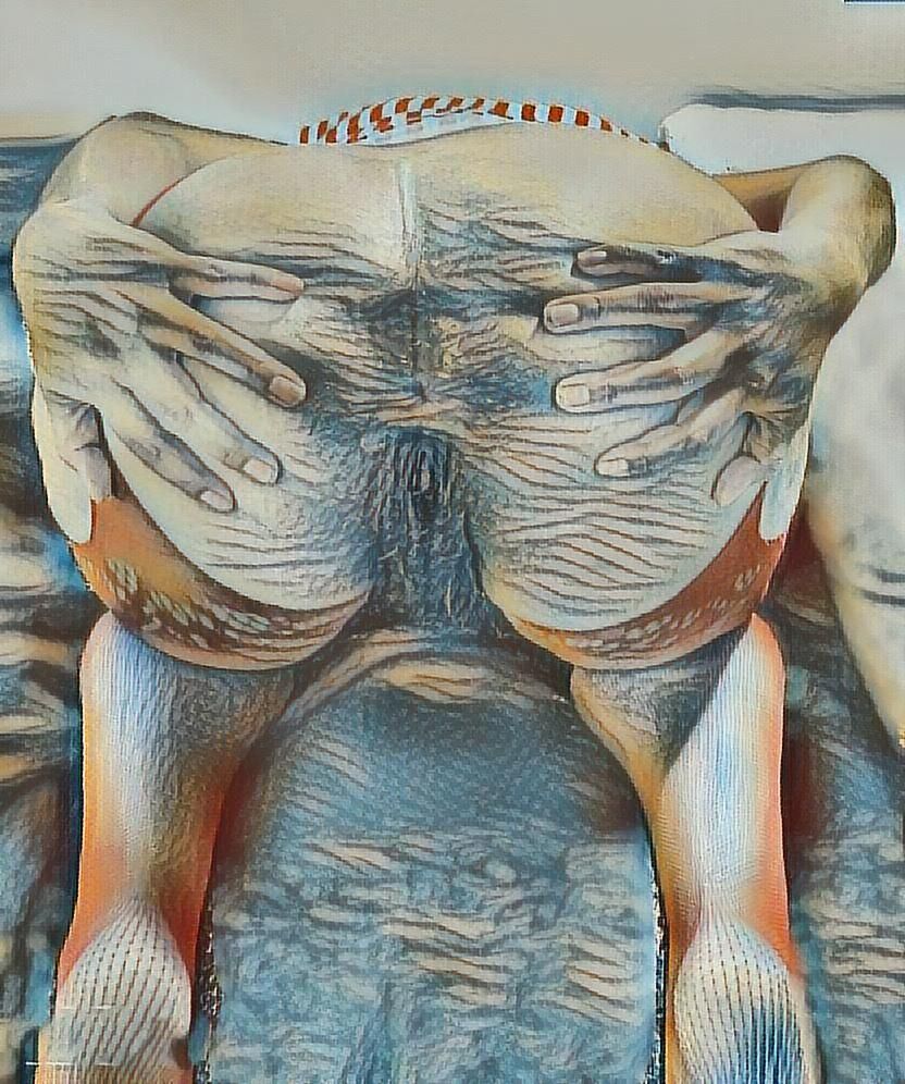 J'adore voir les femmes répandre les jambes