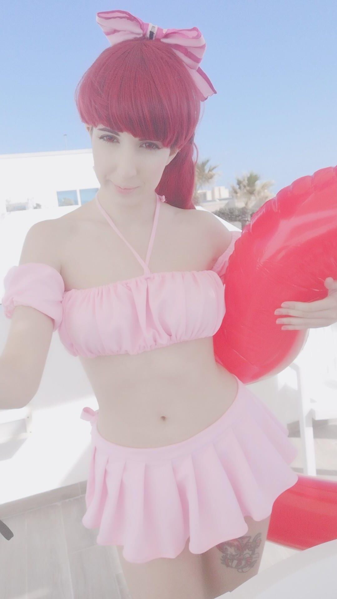 Bandes de salope de cosplay rousse pâle